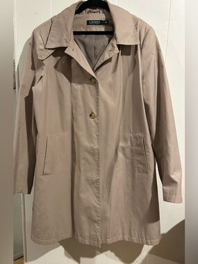 Ralph Lauren Light Beige Single-Breasted Trench Coat